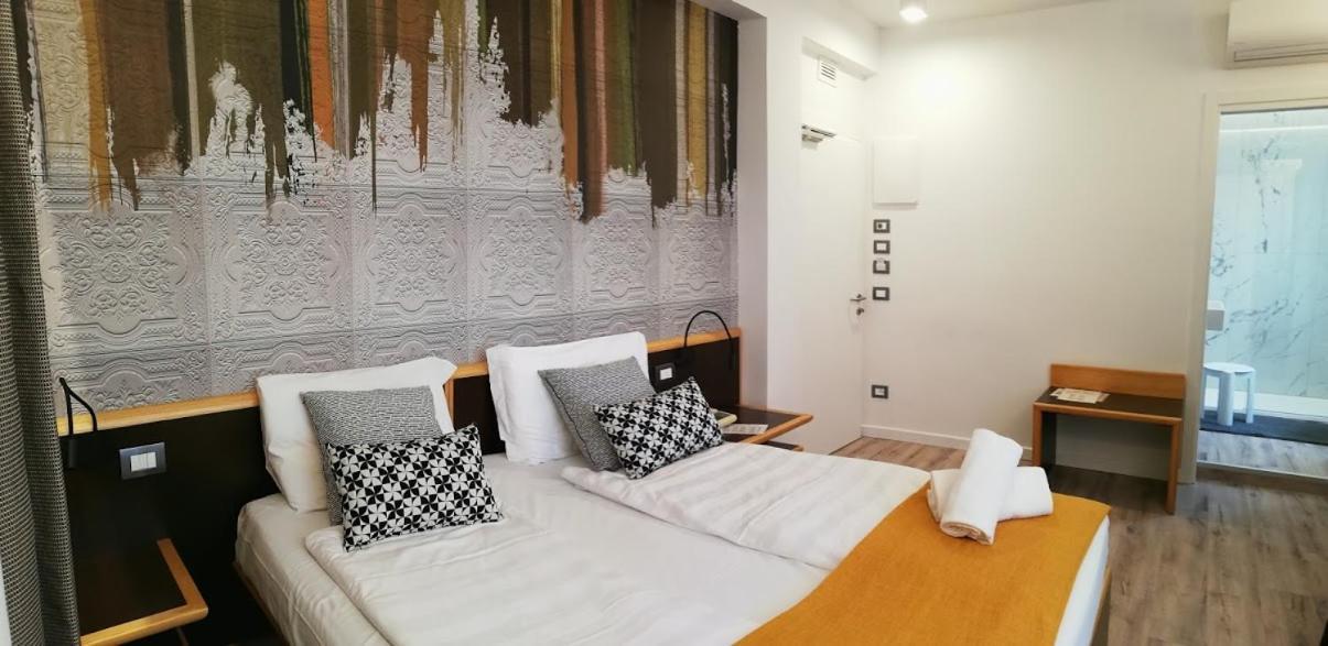 Double Room,997950408:JPEG