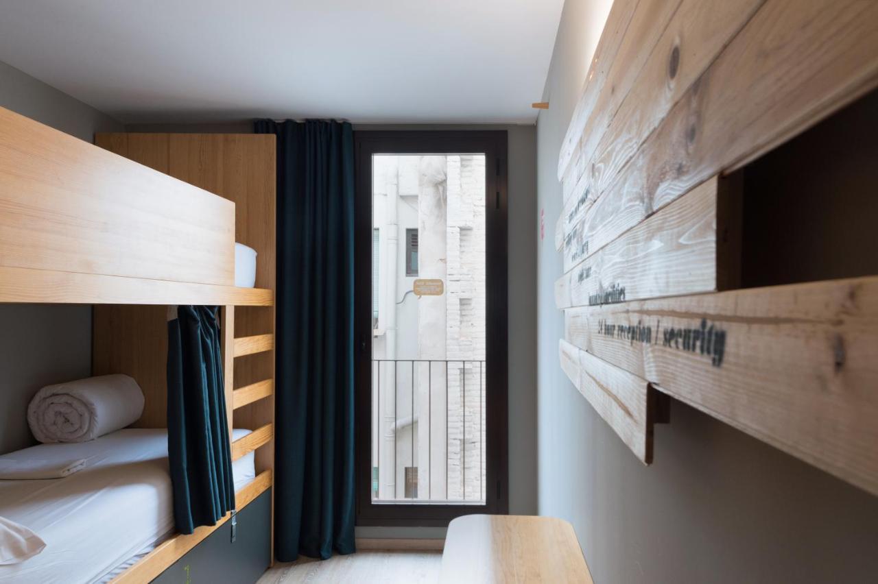 Bed 6-Bed Mixed Dormitory Room