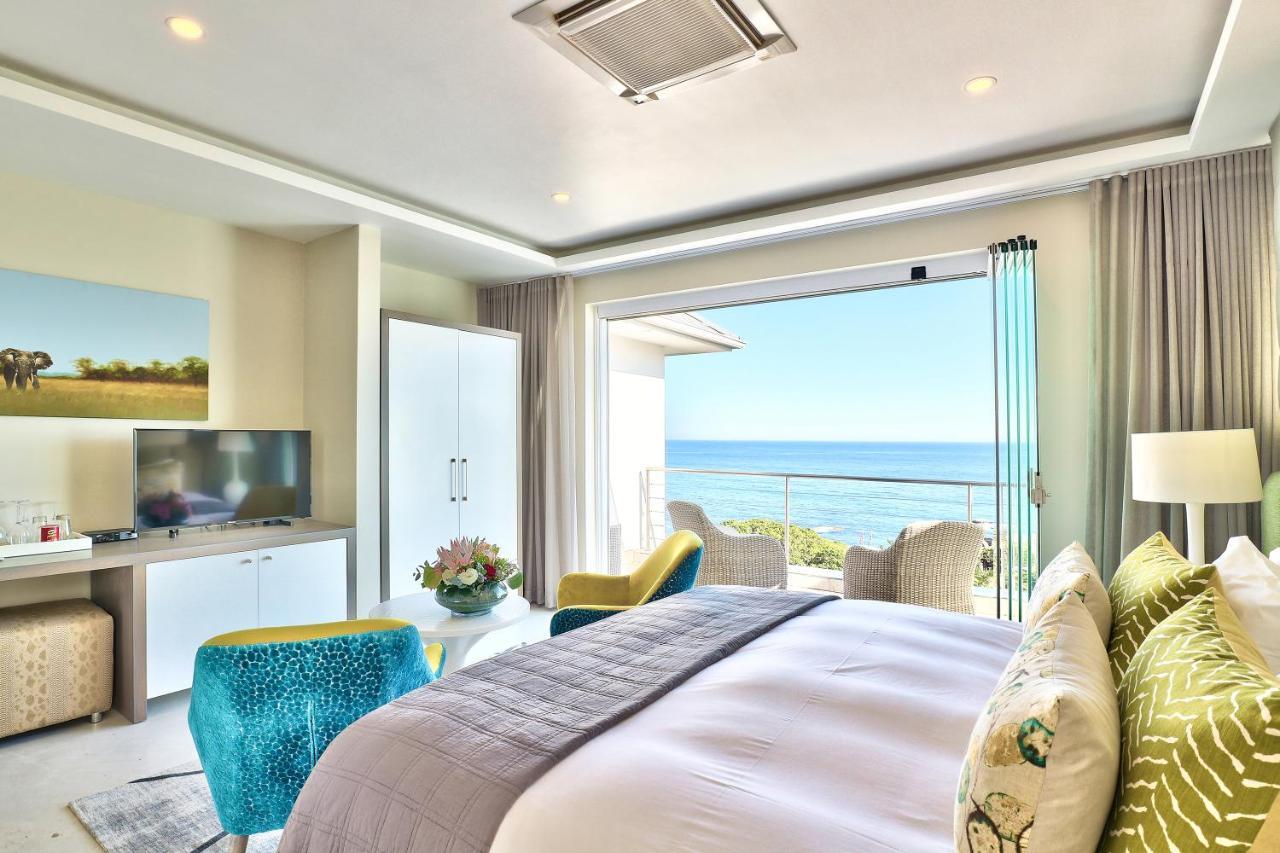 Panorama Suite mit Kingsize-Bett und Meerblick
