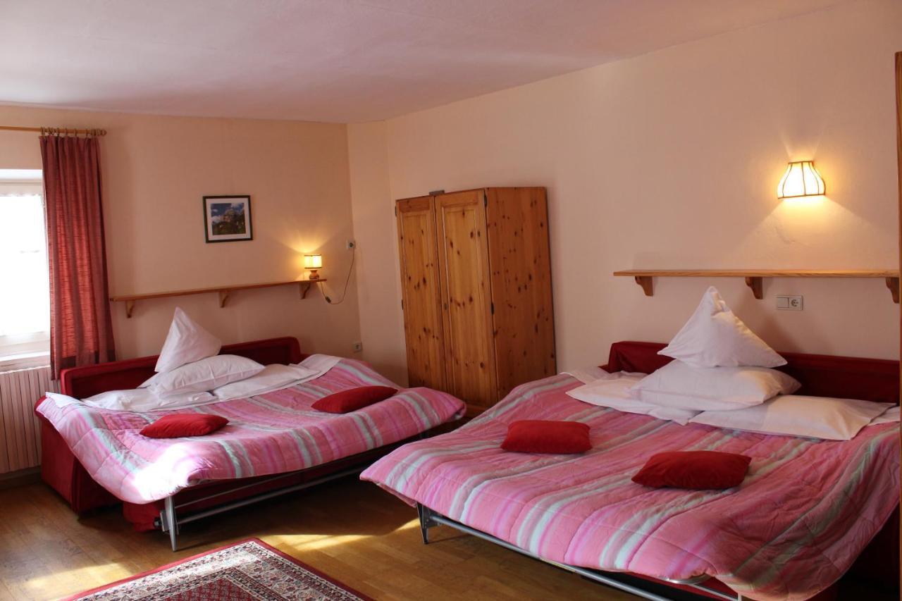 Studio,1022338090:JPEG