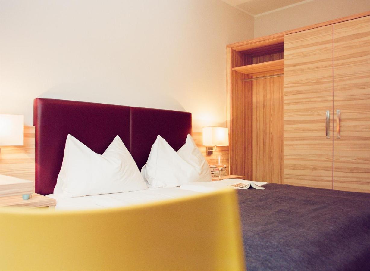Small Double Room,1187638348:JPEG