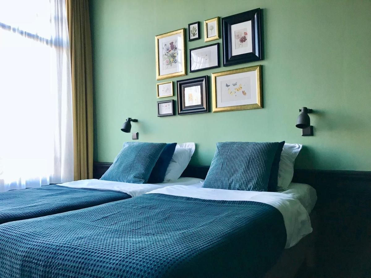 Doppel-/Zweibettzimmer mit Kanalblick