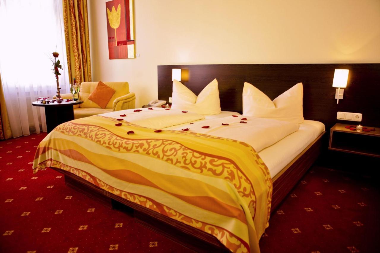 Double Room Extra Bed,61371451:JPEG