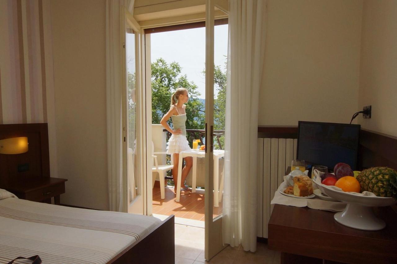 Double or Twin Room,1084199323:JPEG