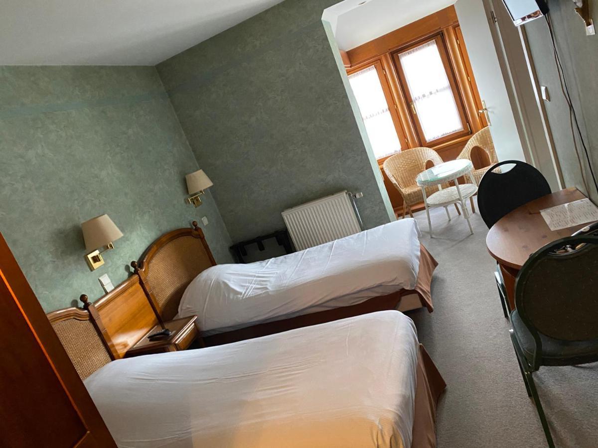 Standard Twin Room River View