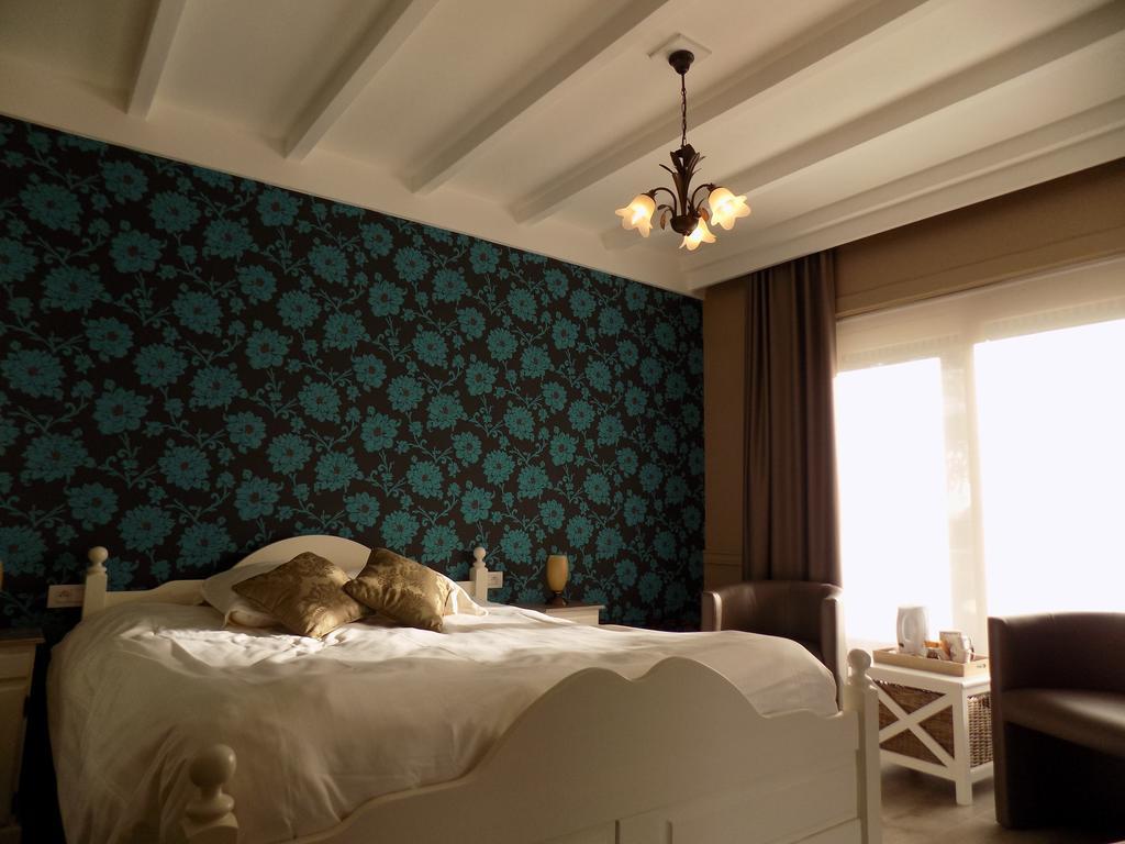 Double Room,1543161526:JPEG