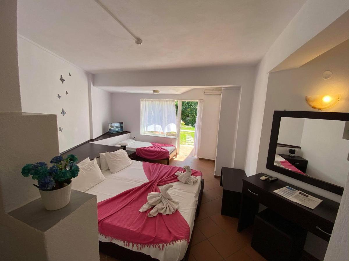 Triple Room,67431233:JPEG