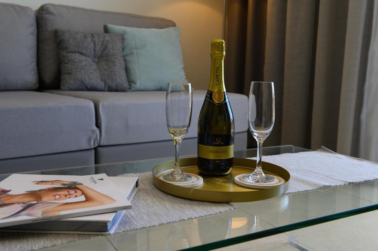 Deluxe Suite with Sea View,1589241074:JPEG