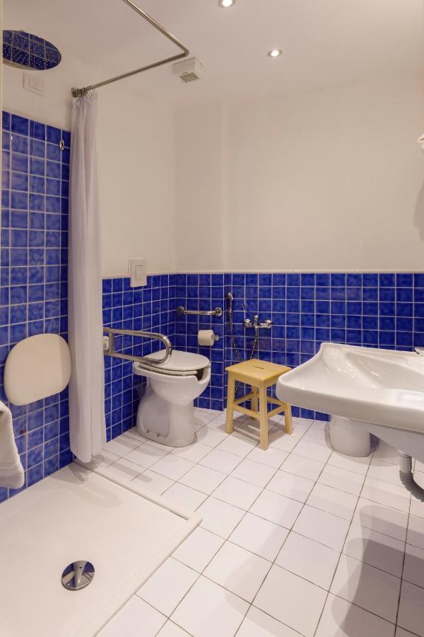 Double or Twin Room Disability Access