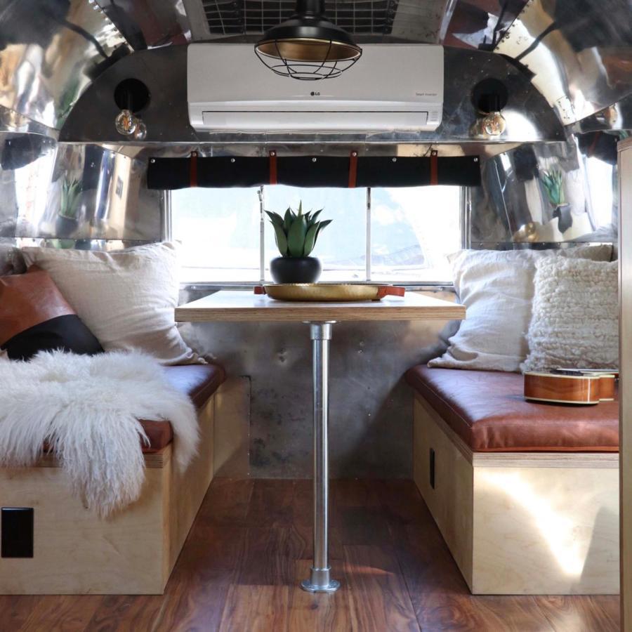 Merle Airstream,1157503356:JPEG