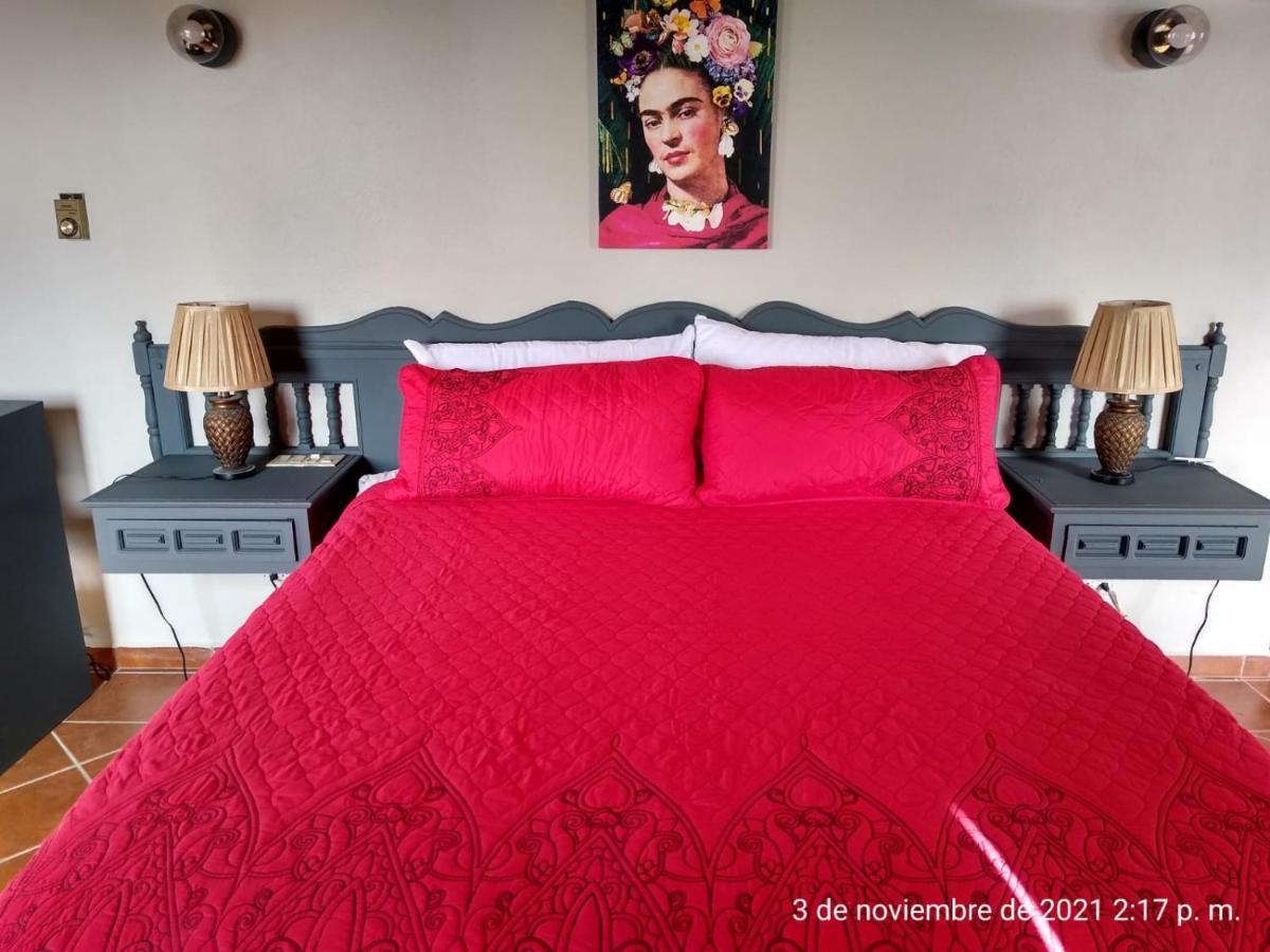 Standard Queen Room