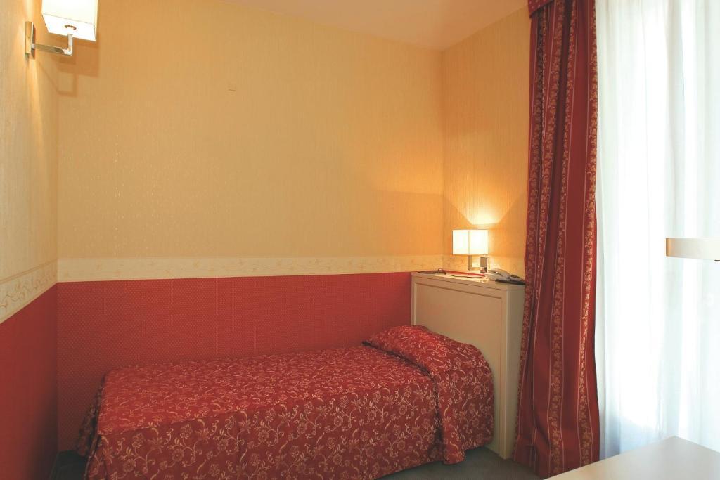 Single Room,11629426:JPEG