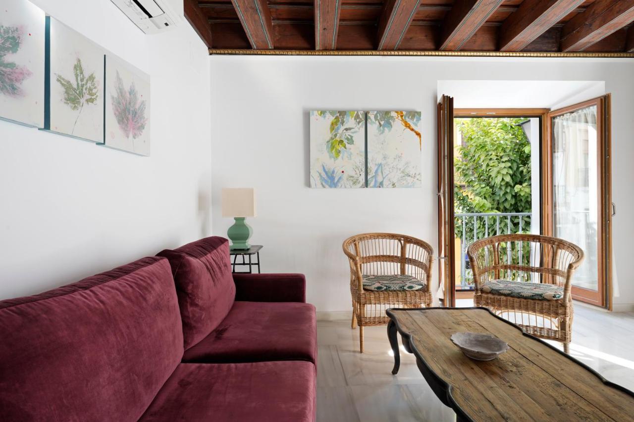 3 Bedroom Apartment with Balcony