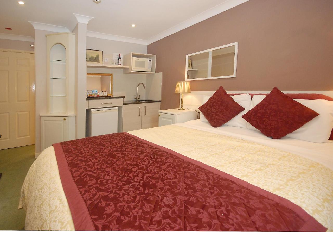 Single Room with Kitchenette,1619756477:JPEG