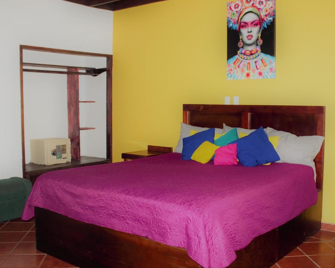Standard Queen Room