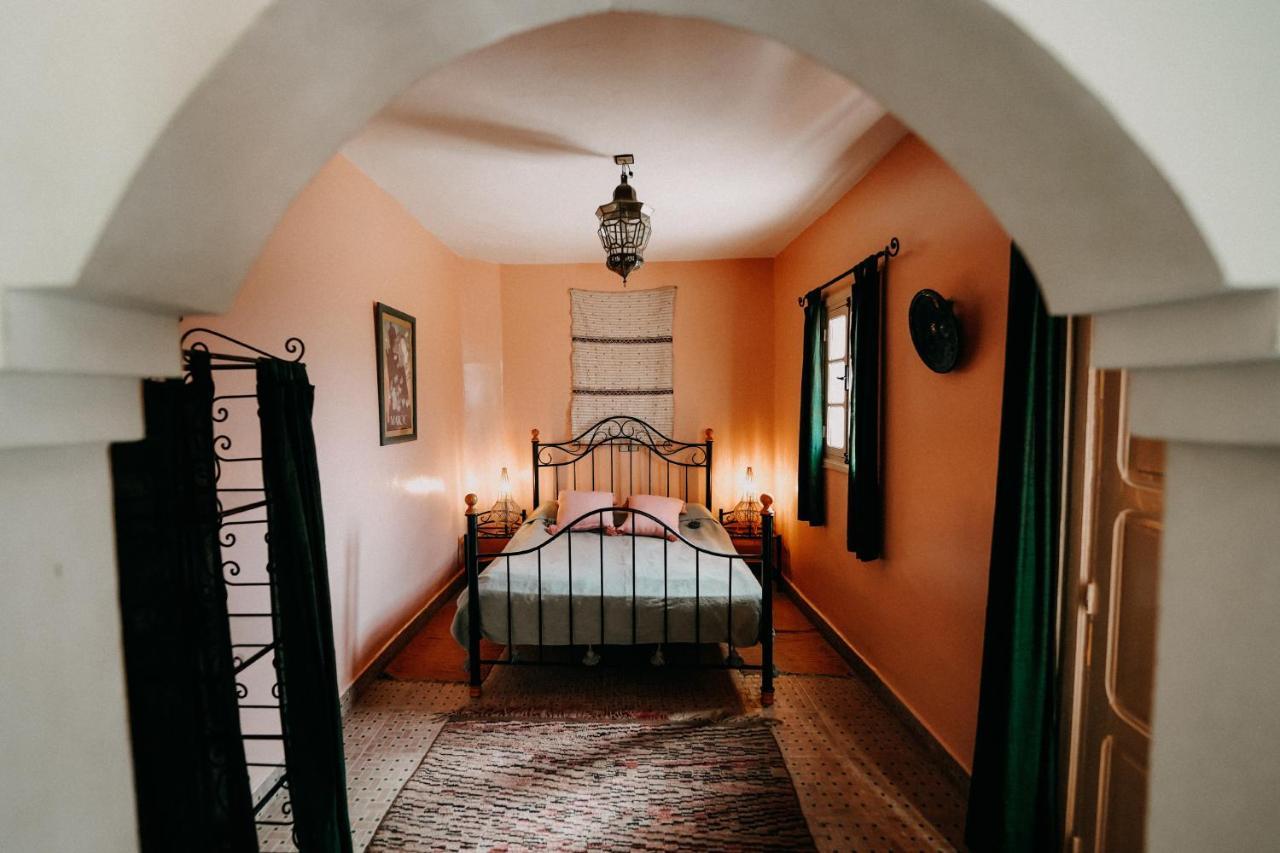 Standard Double Suite,1340121947:JPEG