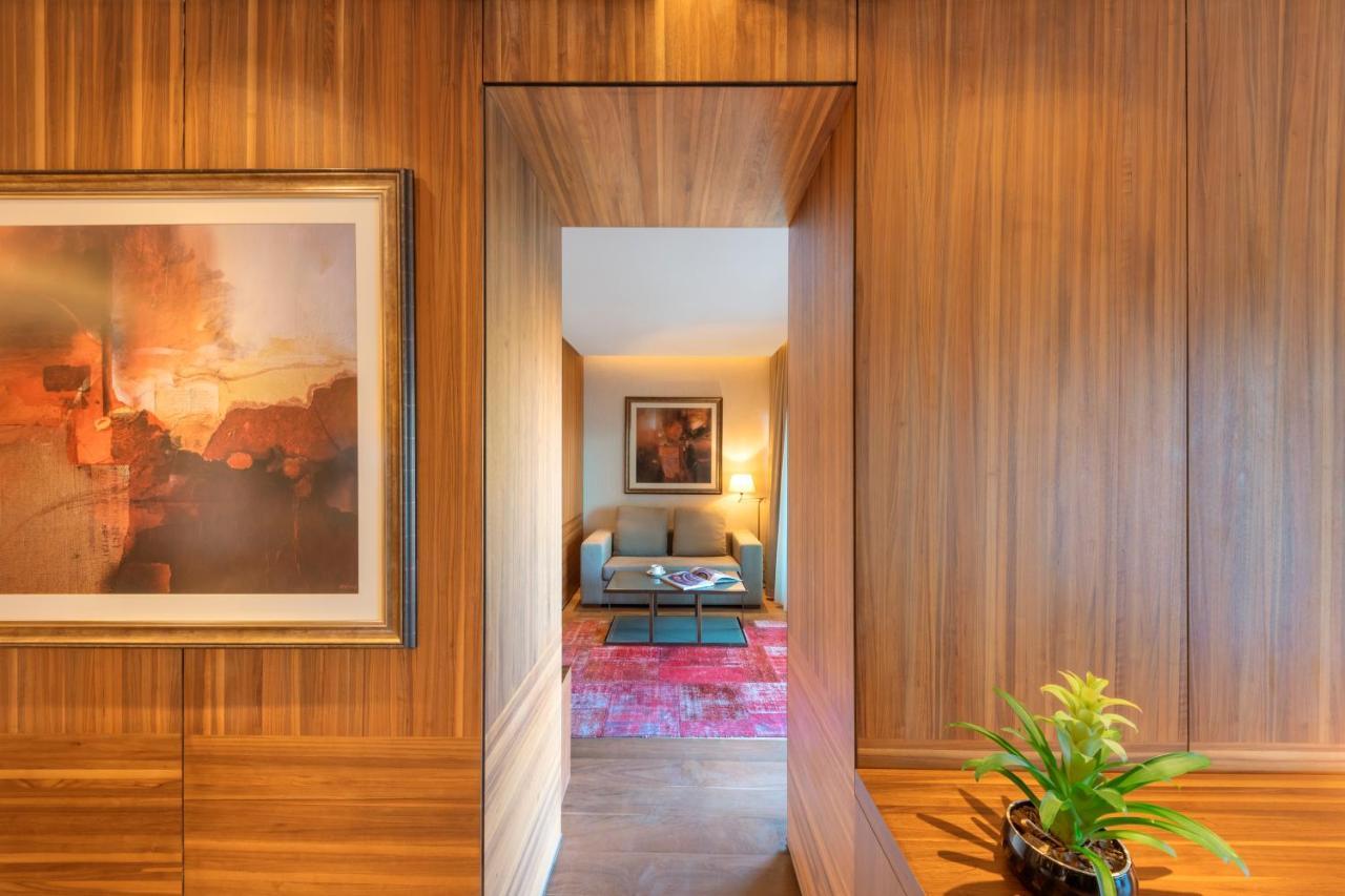 Superior Suite with Land View
