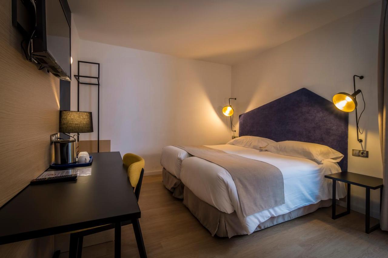 Standard Double or Twin Room,514838412:JPEG