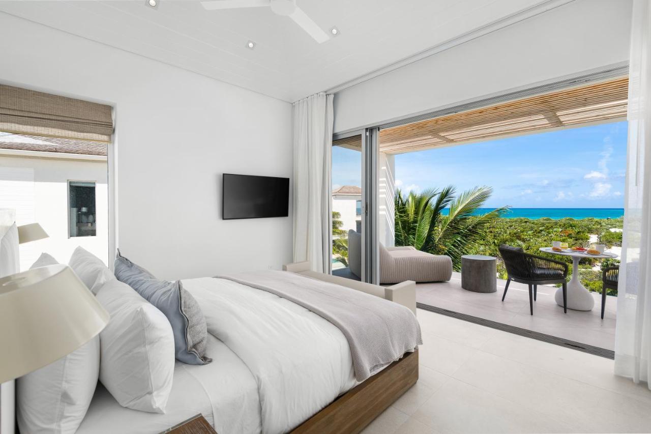 Grace Bay 5 Bedroom Beachfront Villa