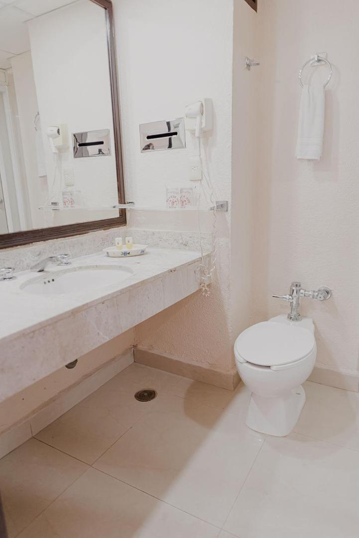Standard Twin Room,1270677175:JPEG