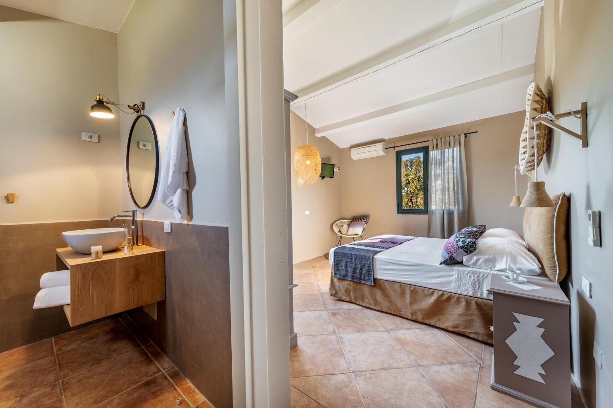 Double Room,1274638930:JPEG