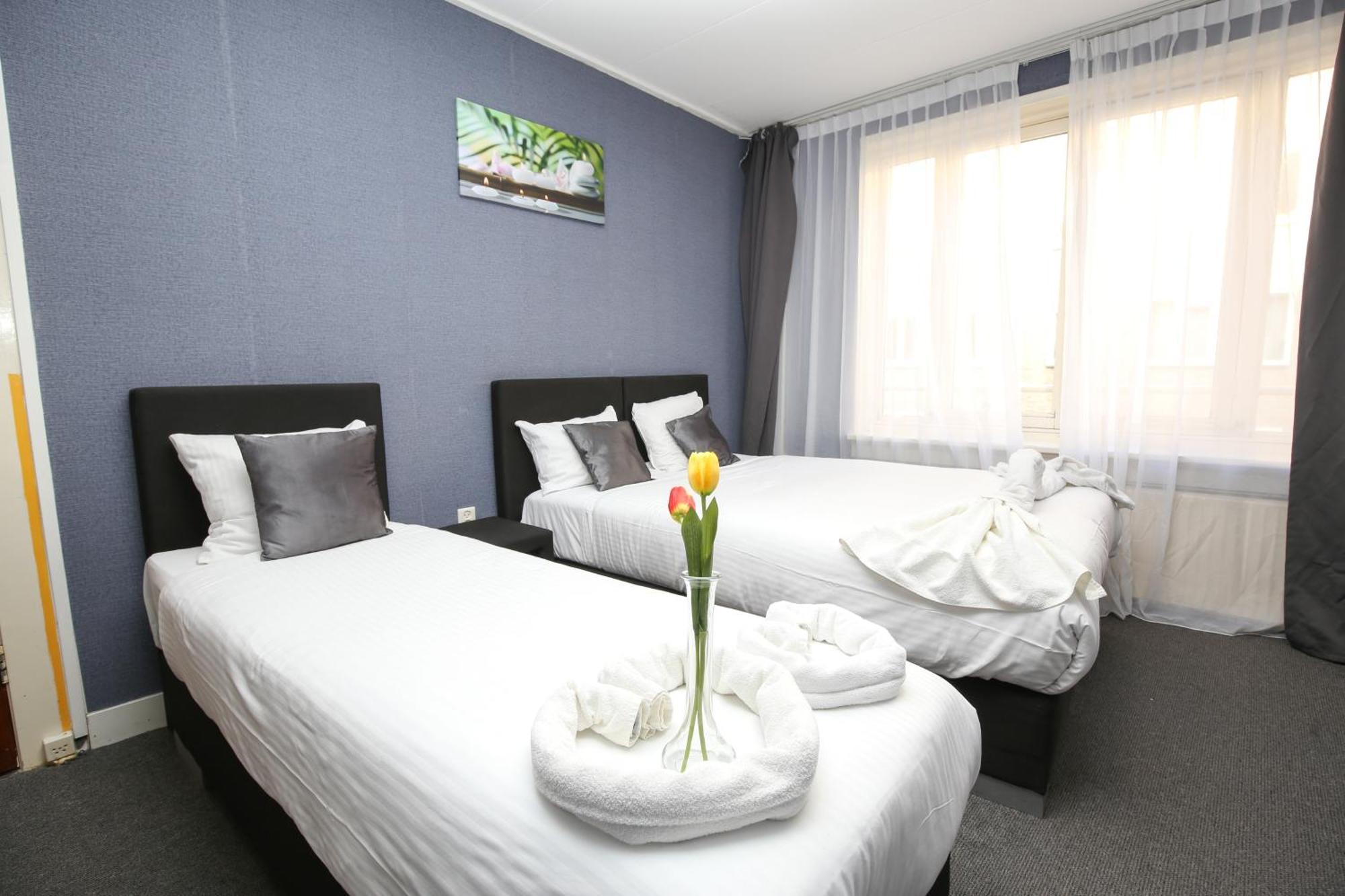 Quadruple Room with Private Bathroom,758640508:JPEG
