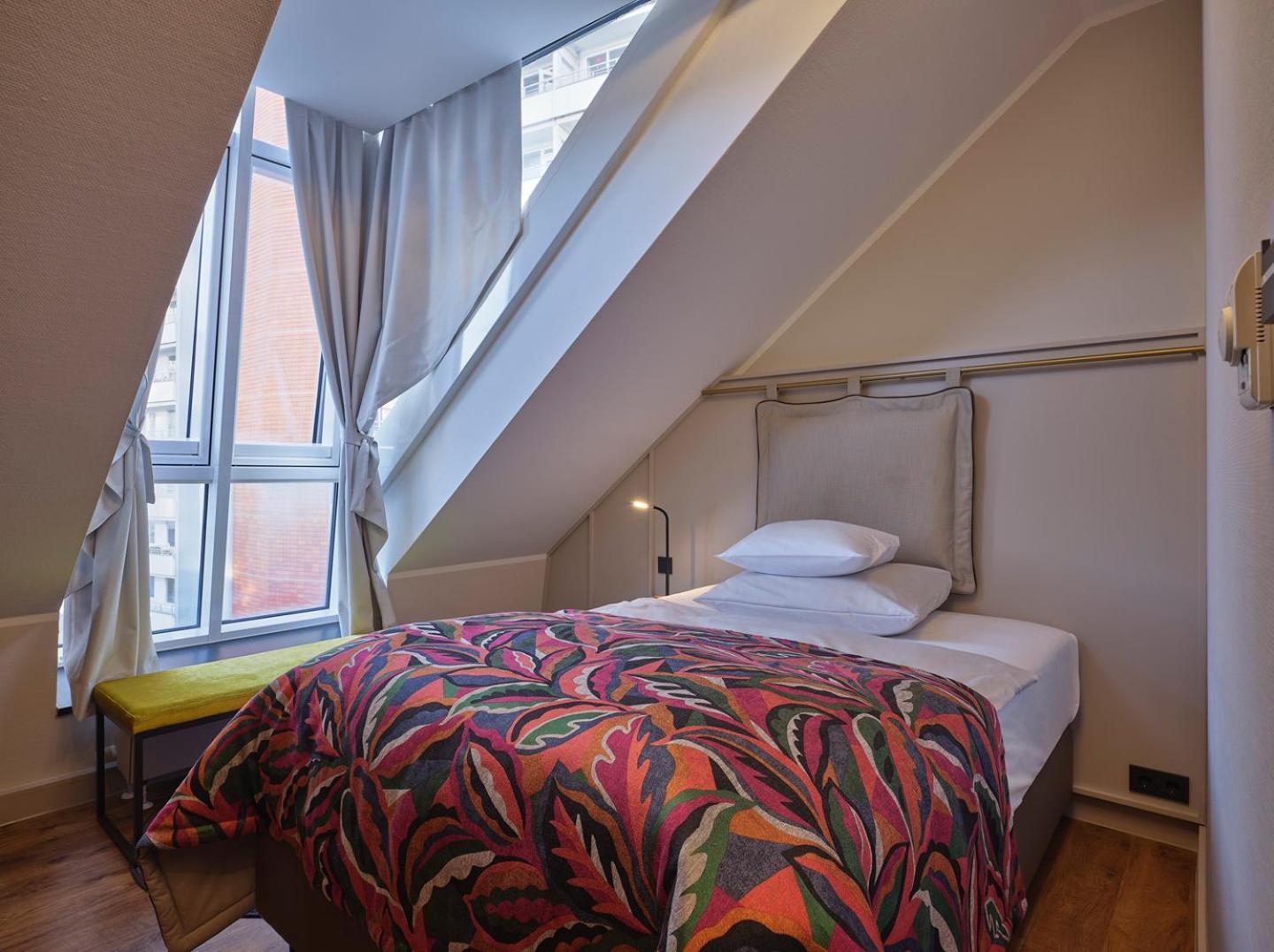 Standard Single Room,1212056002:JPEG