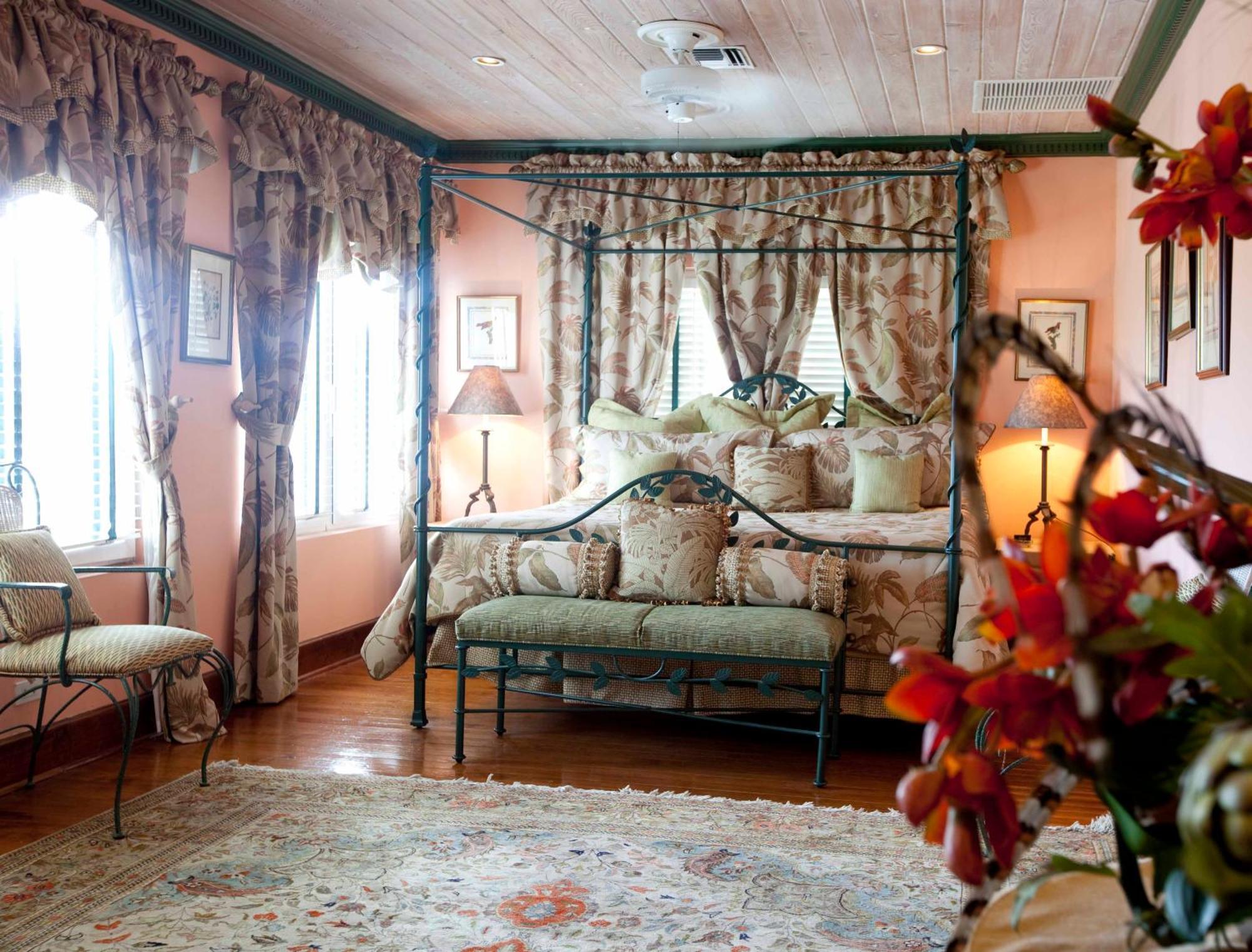 Luxury King Room