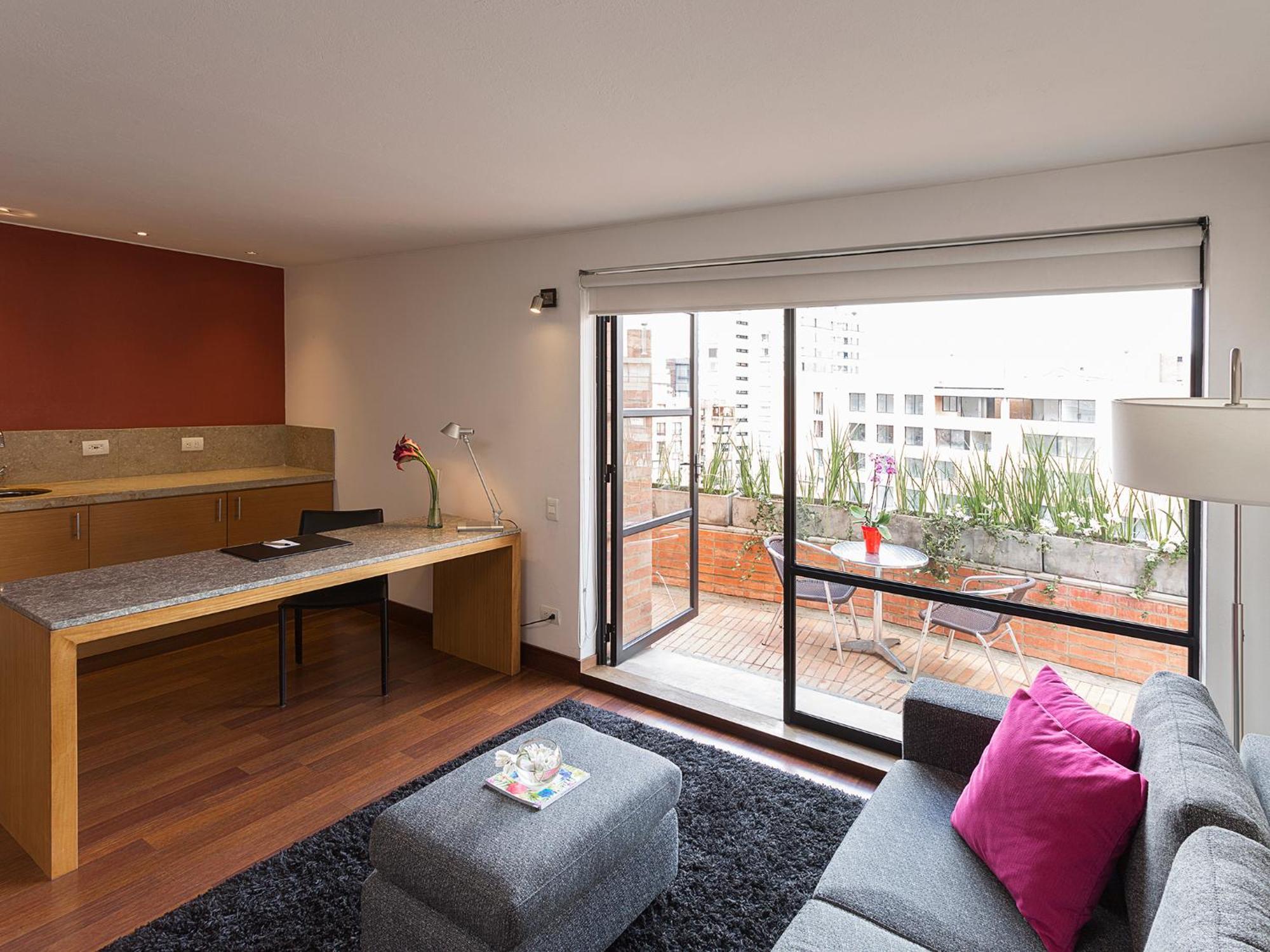 Suite Balcony,1213818697:JPEG