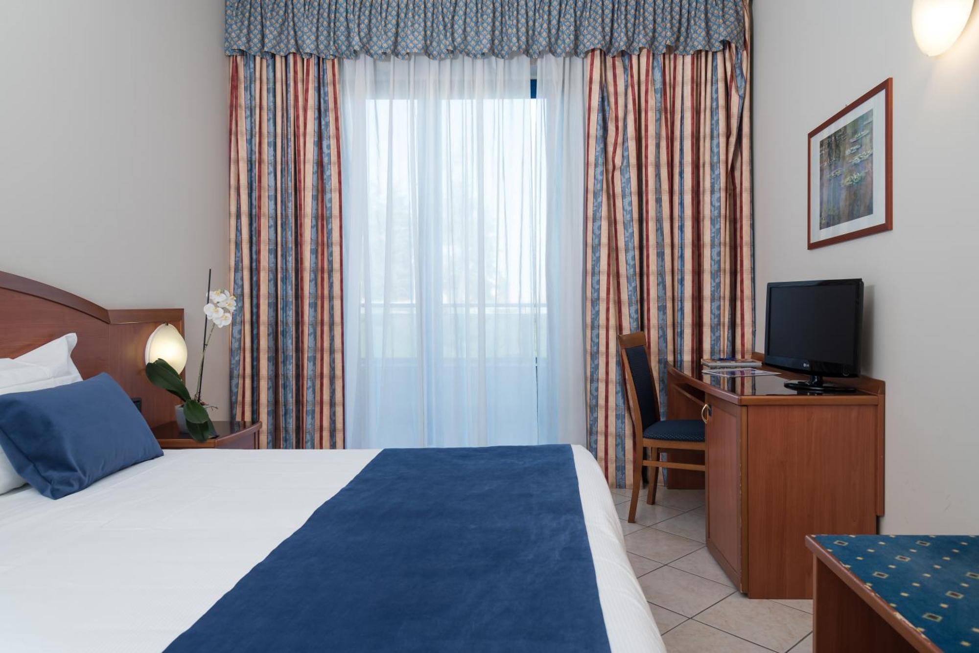 Standard Twin Room,1712989670:JPEG