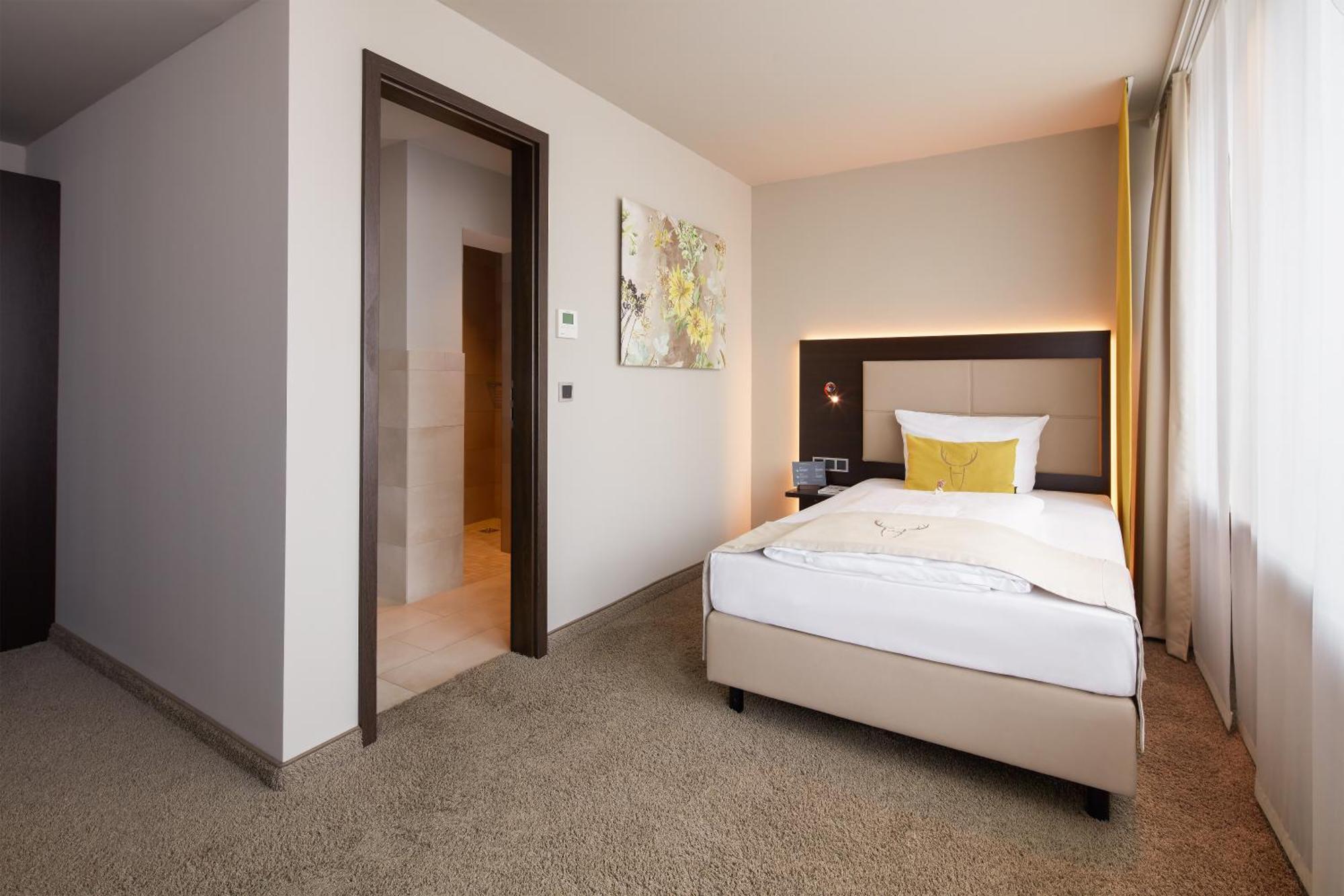 Single Room,1219362226:JPEG