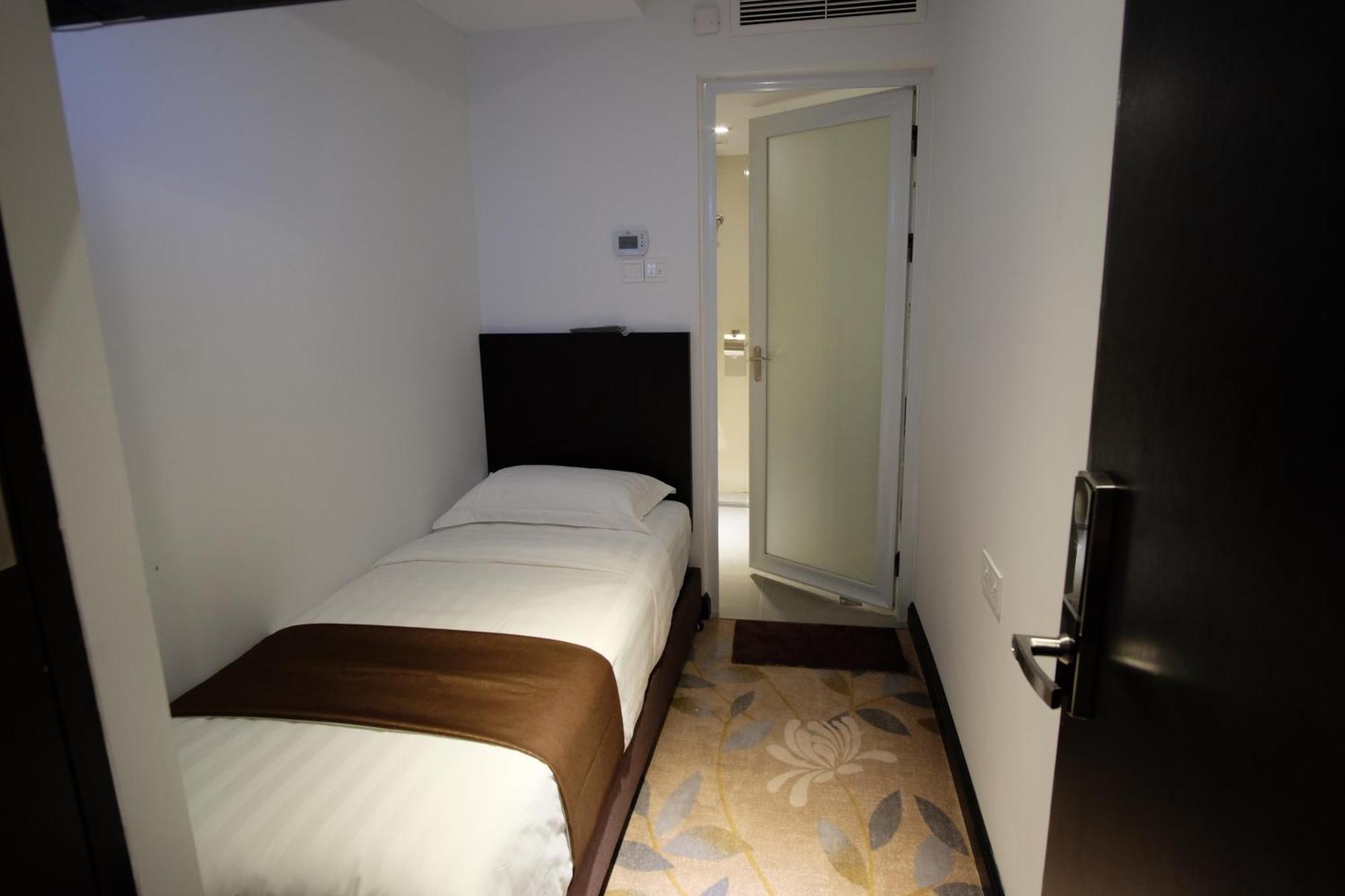 Standard Single Room without Window,1221207103:JPEG
