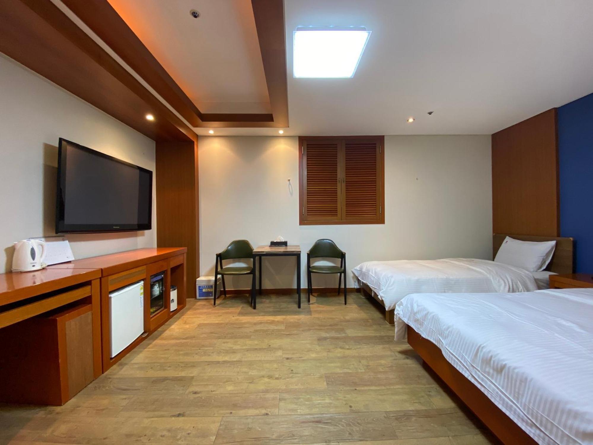 Premium Twin Room