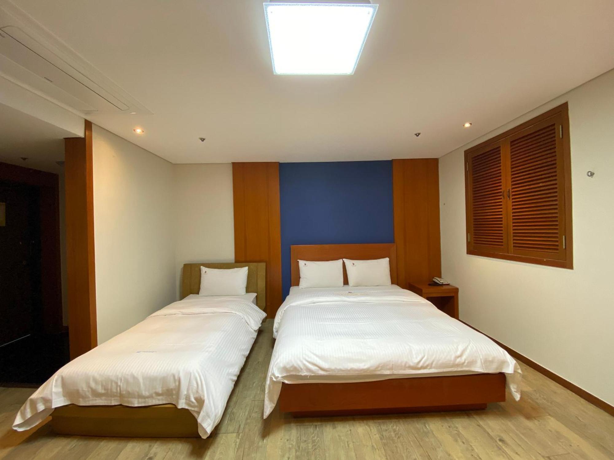 Premium Twin Room