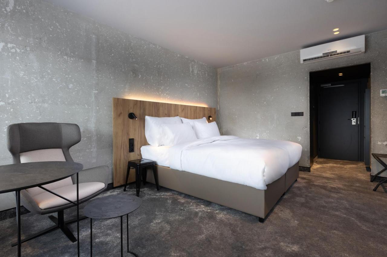 Deluxe Double or Twin Room,1232764880:JPEG
