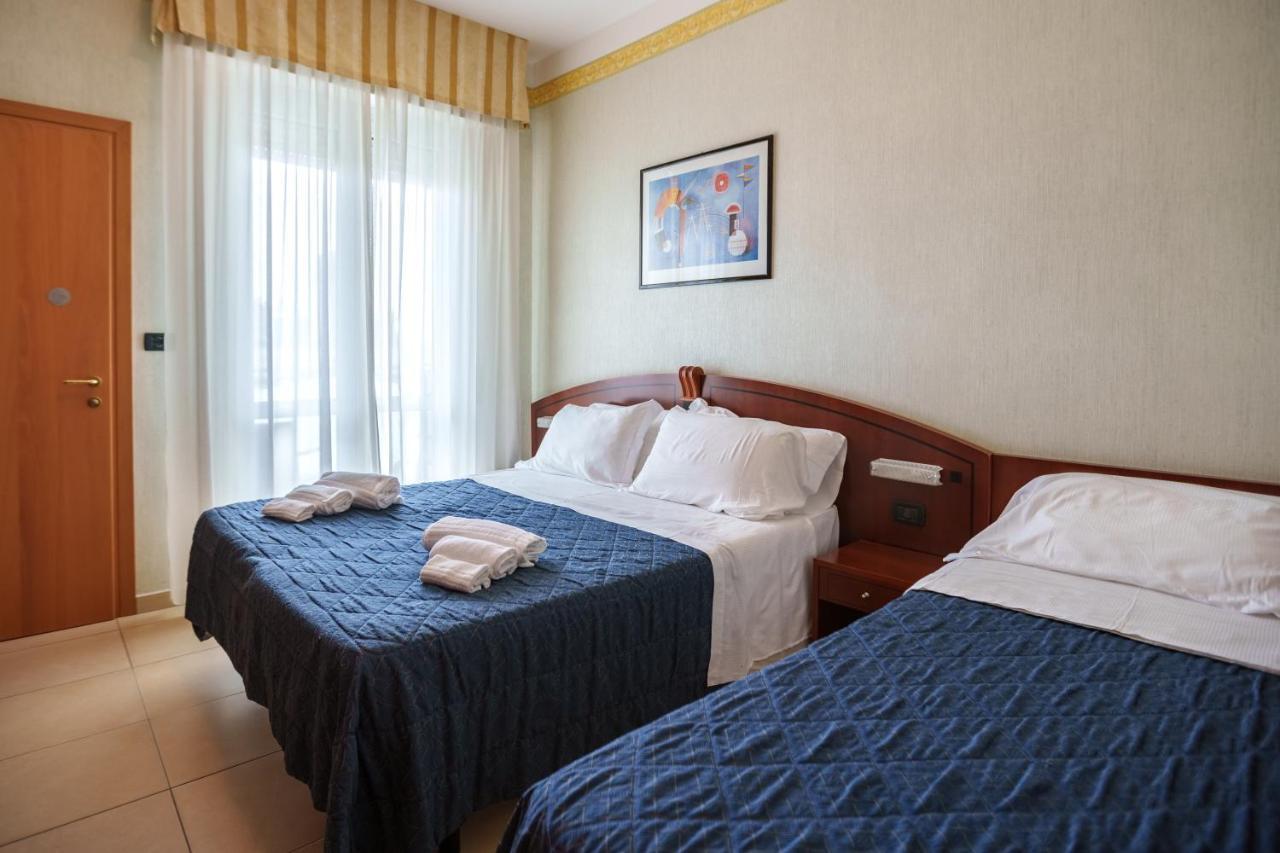 Quadruple Room Balcony,1246812877:JPEG