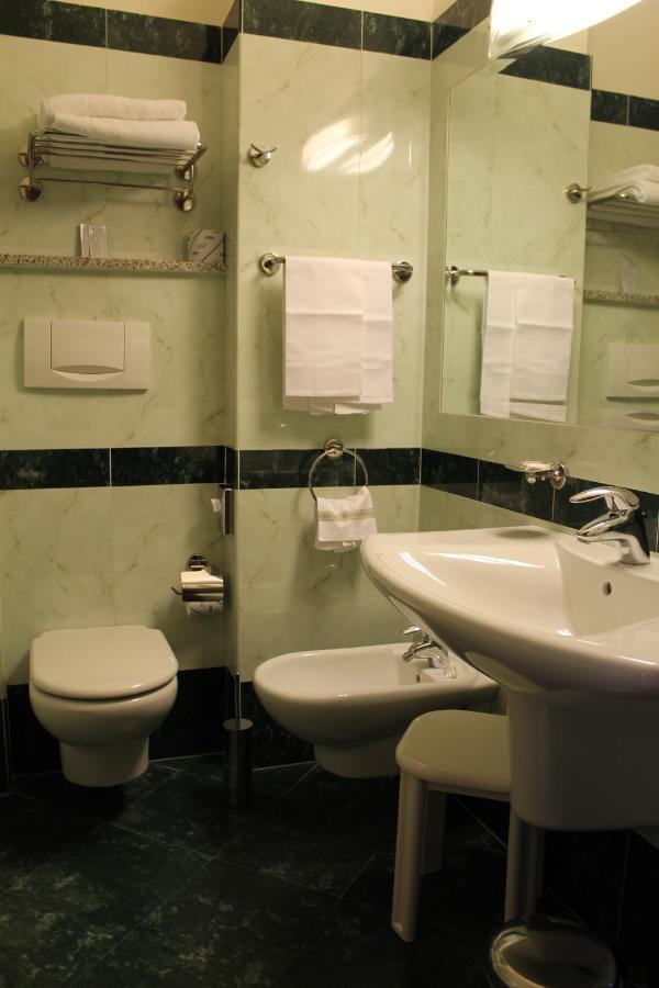 Double Room Pool Access,1383080234:JPEG