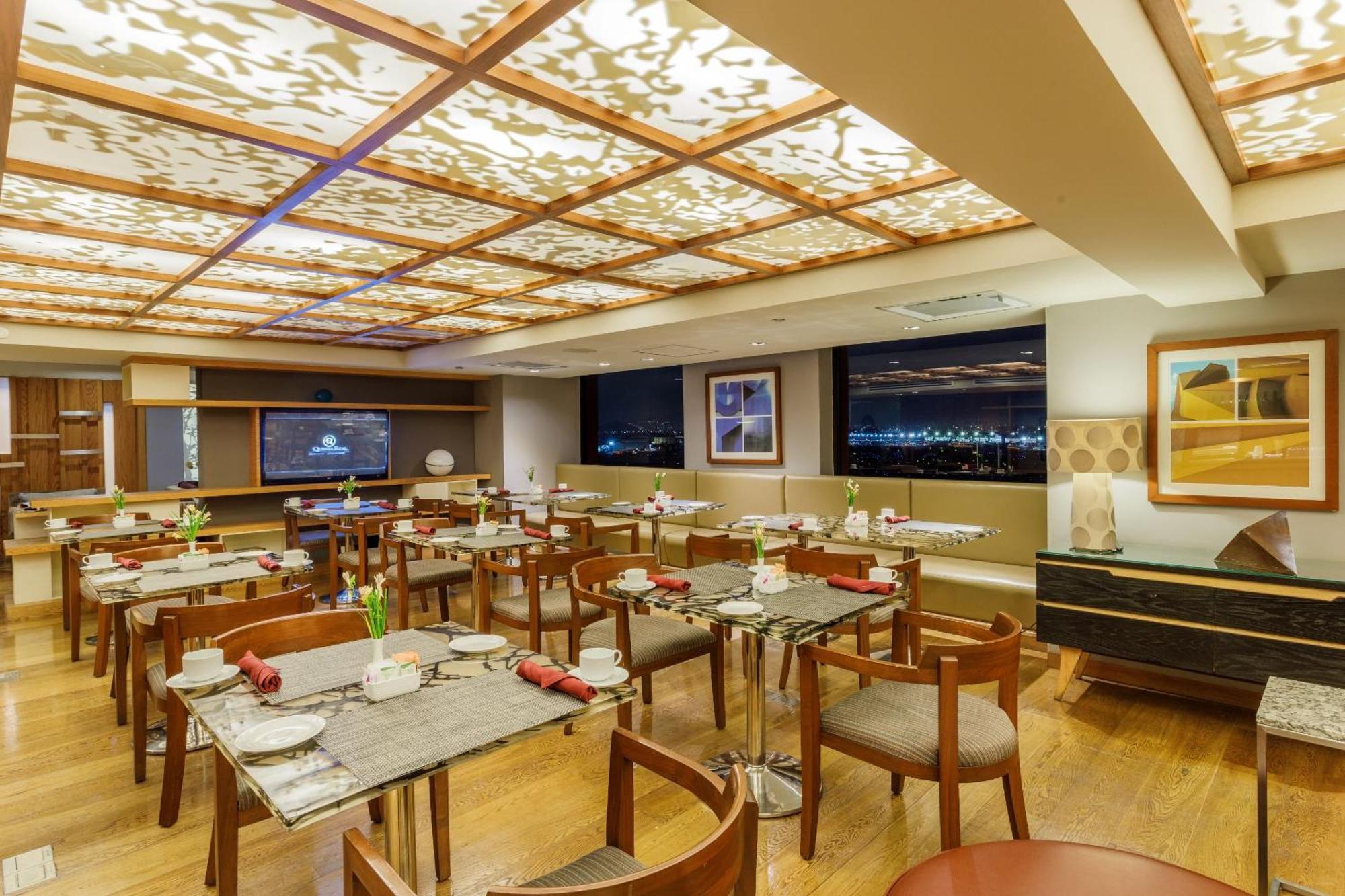 Camino Real Club Queen - Breakfast Included for Adults Only