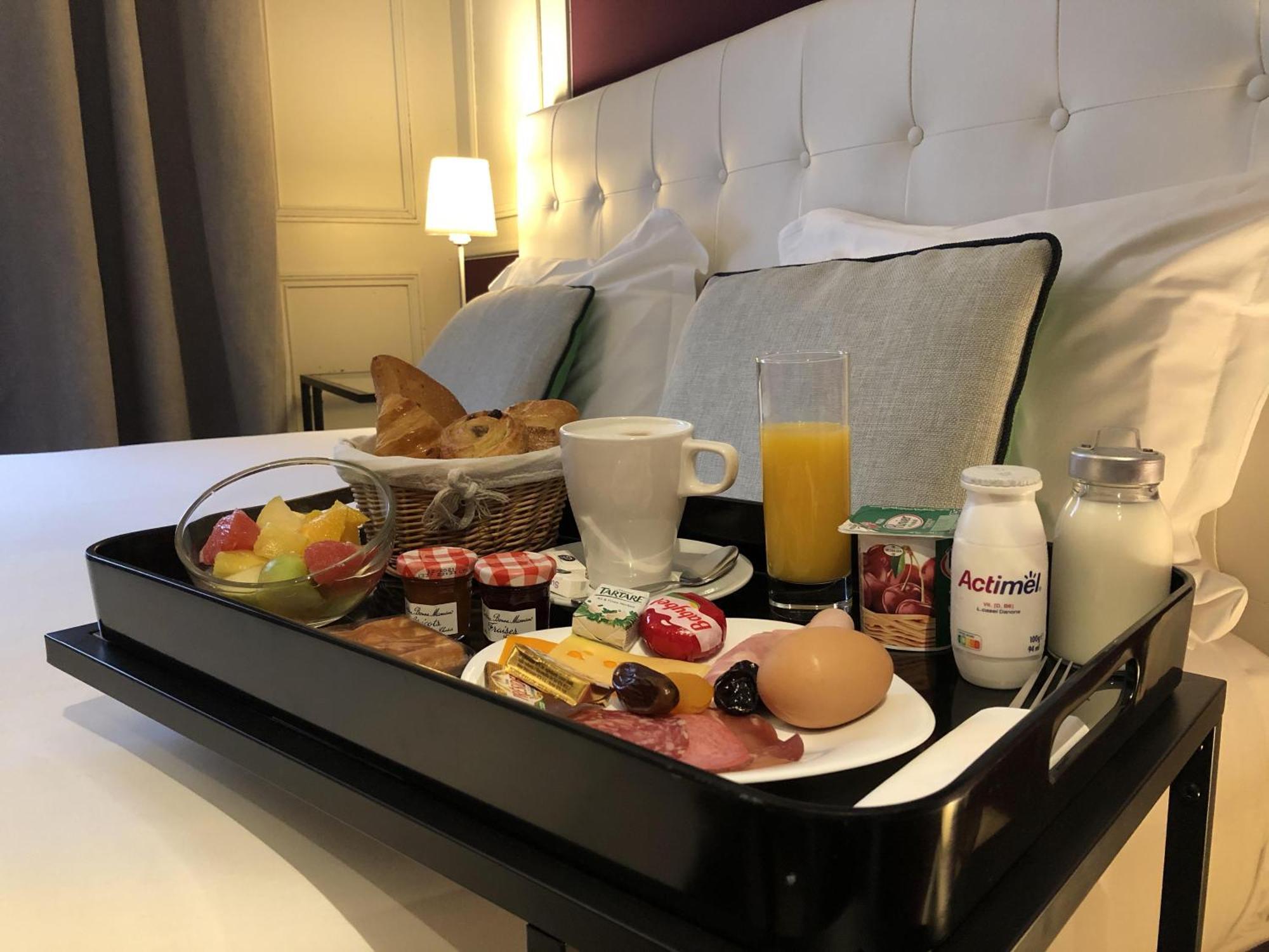 Two Adjoining Rooms,1273959073:JPEG