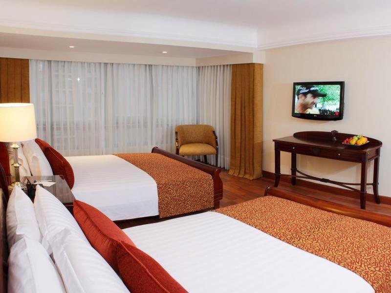 Standard Queen Room