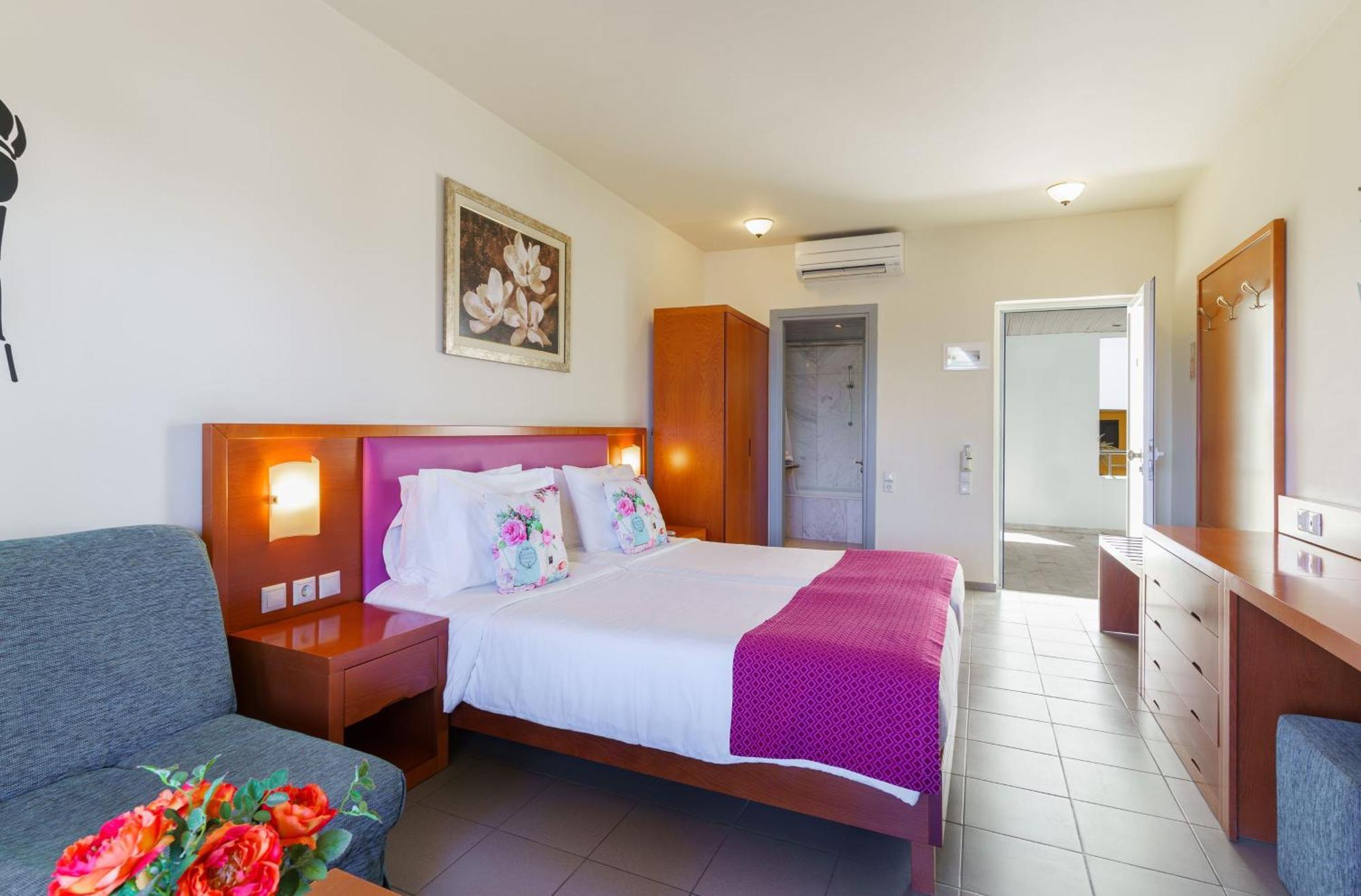 Double or Twin Room with Garden View