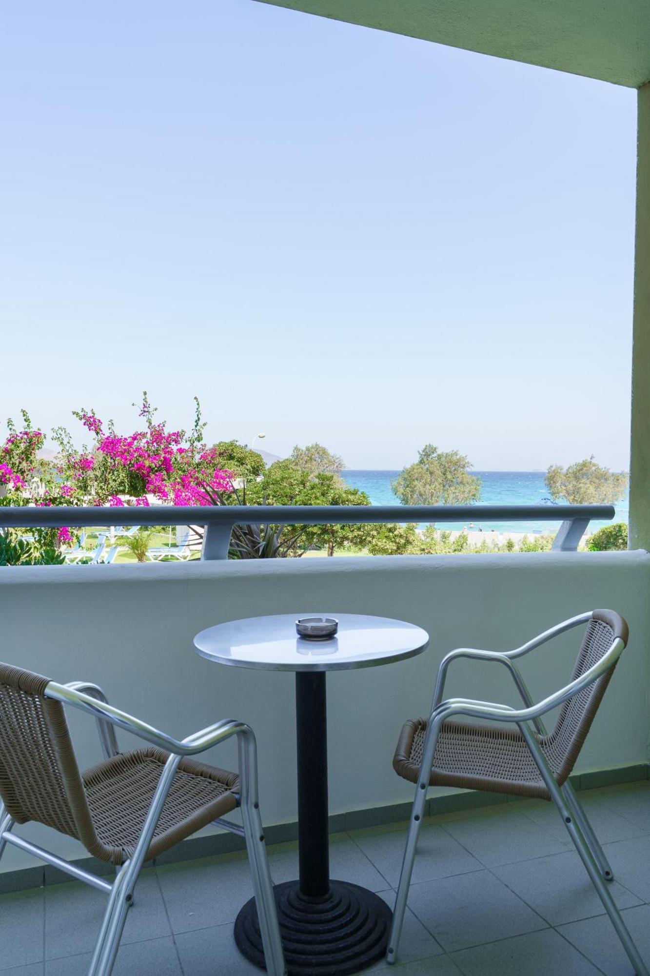 One - Bedroom Suite With Sea View ( 4 Adults)