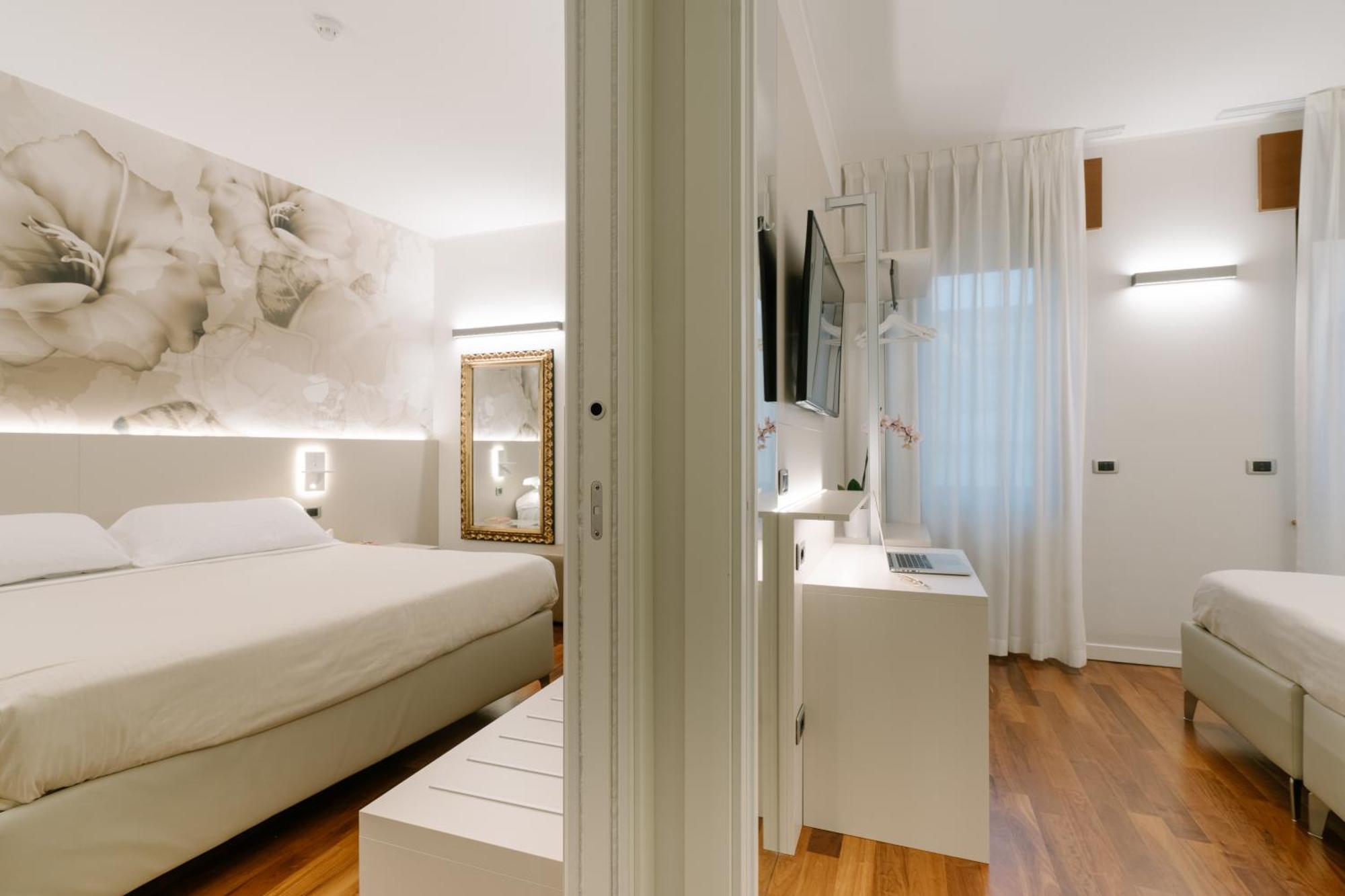 Two Connecting Double Rooms,1279612555:JPEG
