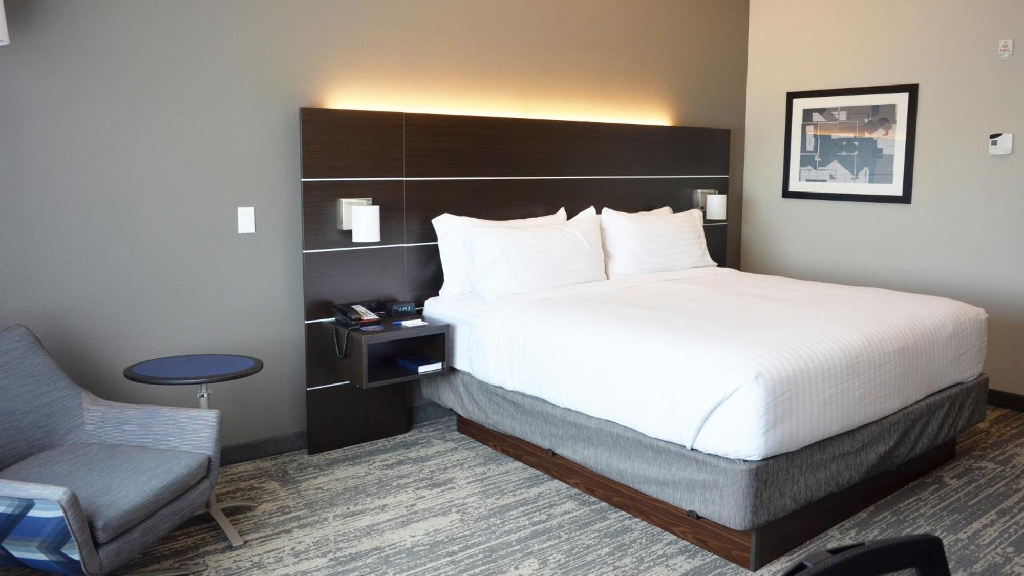 Standard Room,1458197254:JPEG