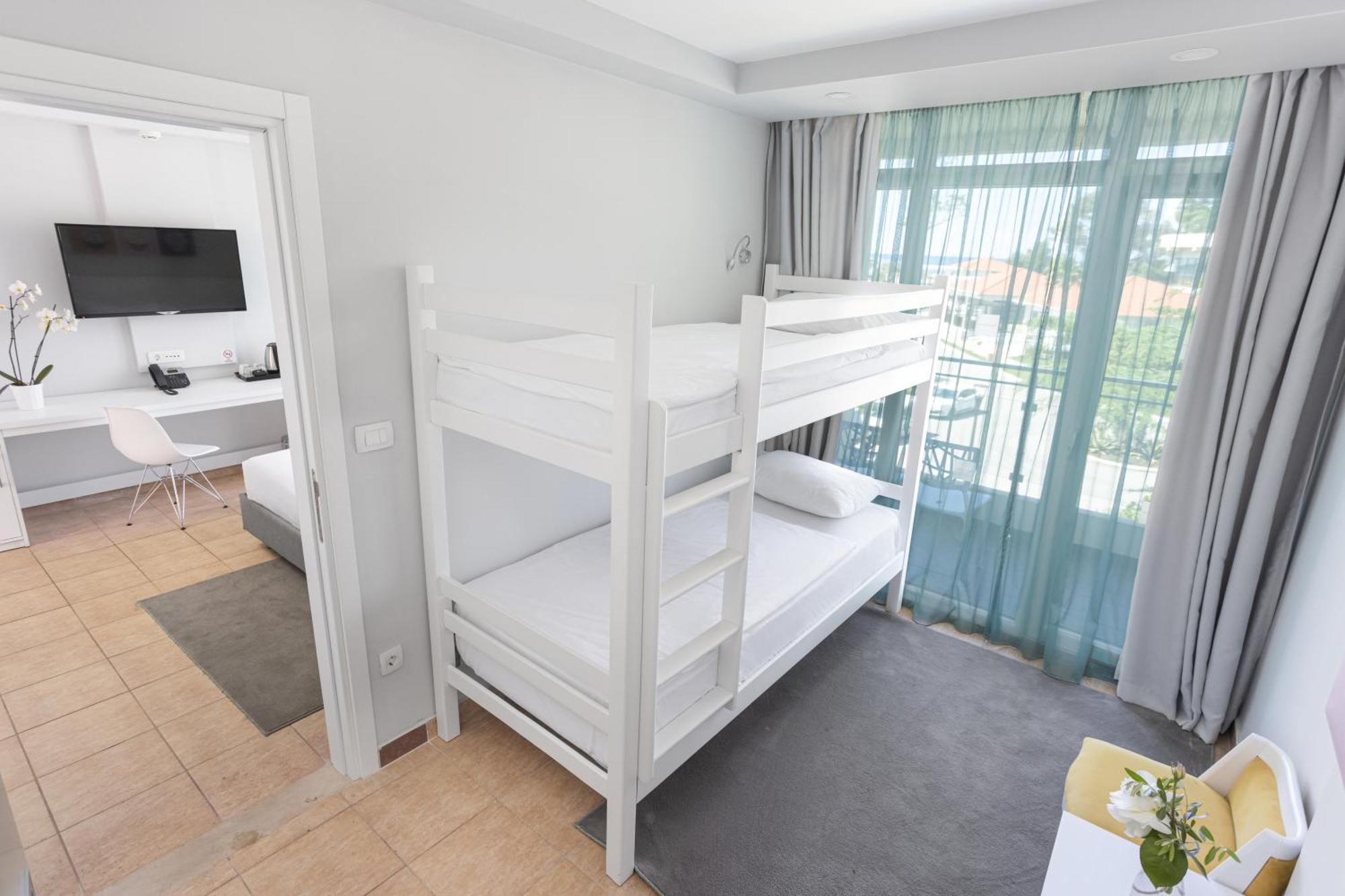 Two-Bedroom Suite,1284803179:JPEG