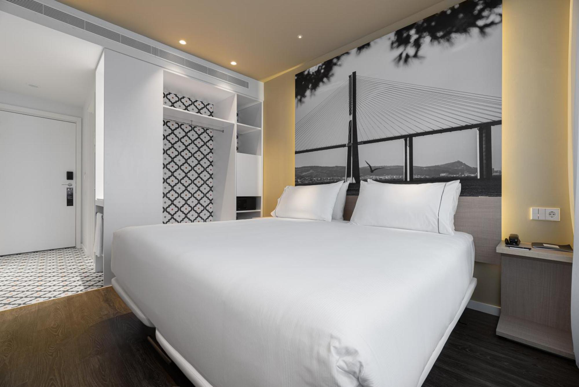 Double or Twin Room City View
