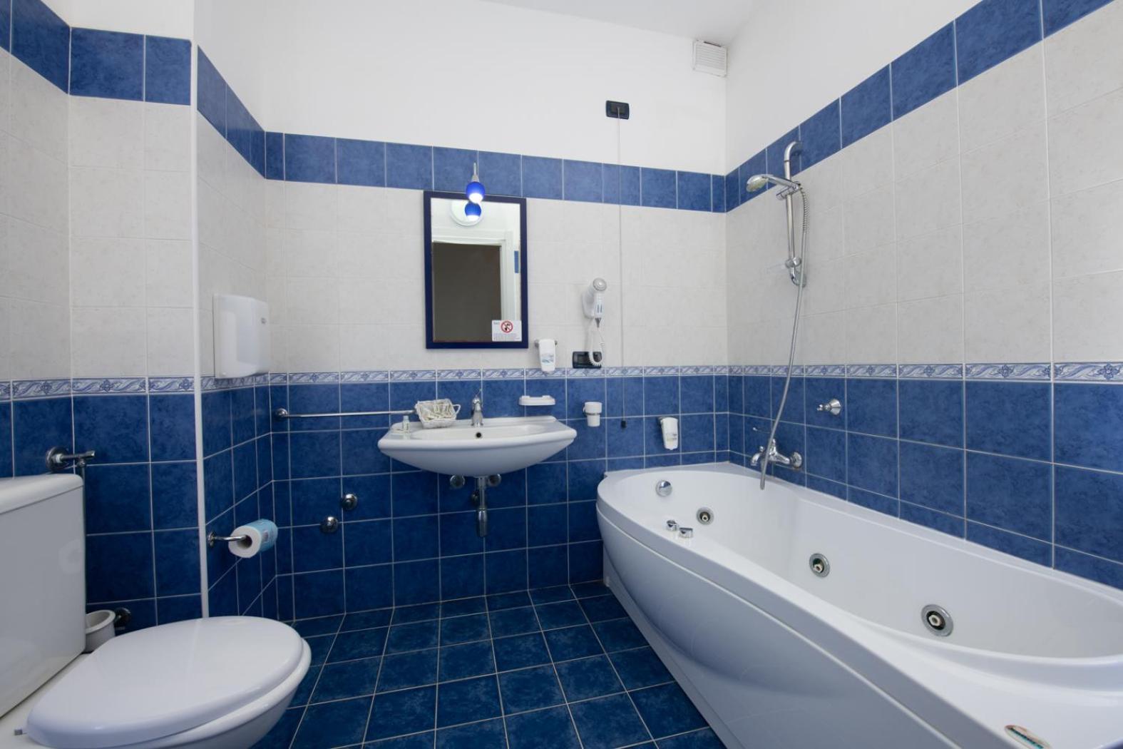 Standard Triple Room,1118346375:JPEG