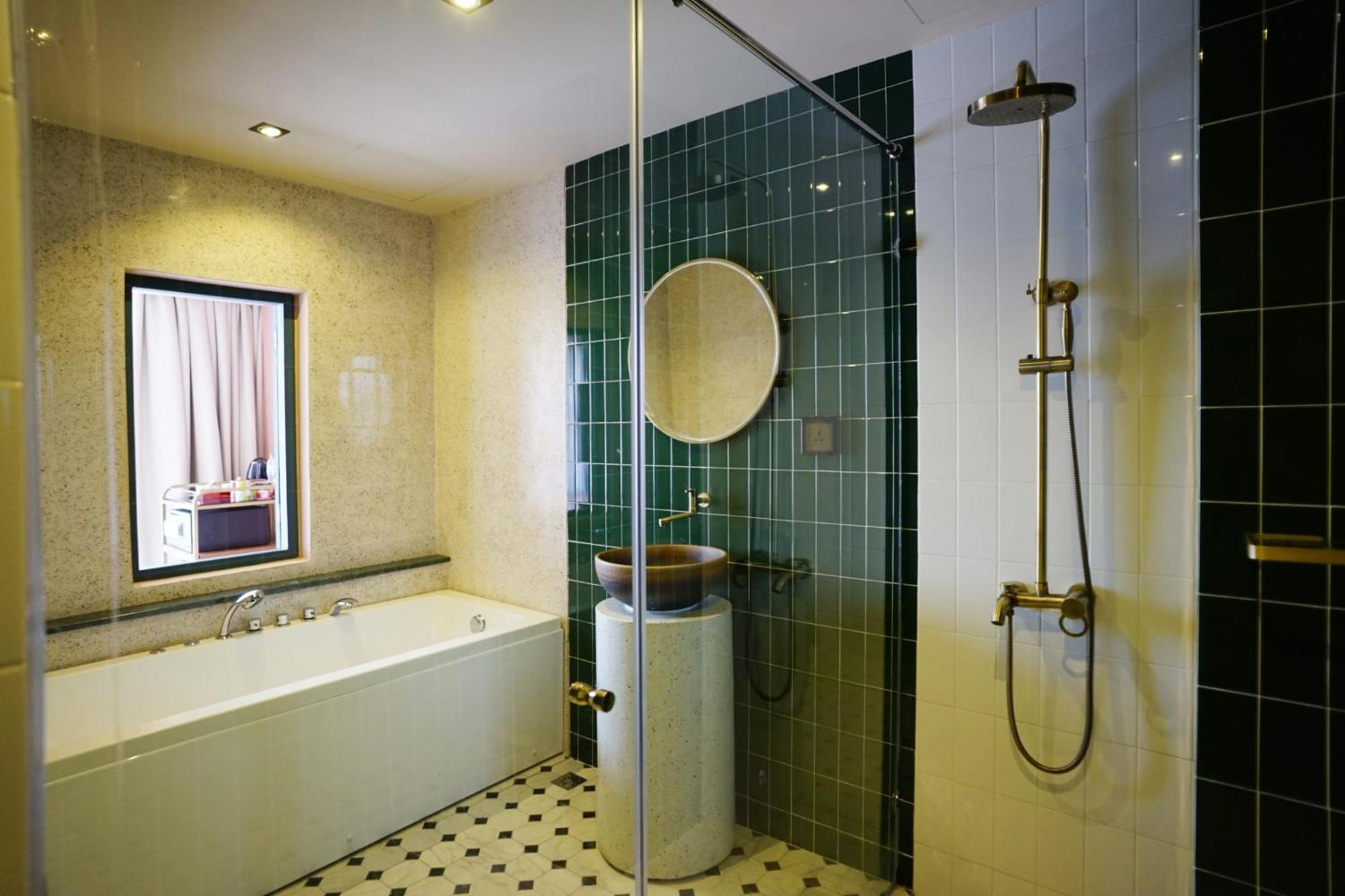 Suite Spa Bath