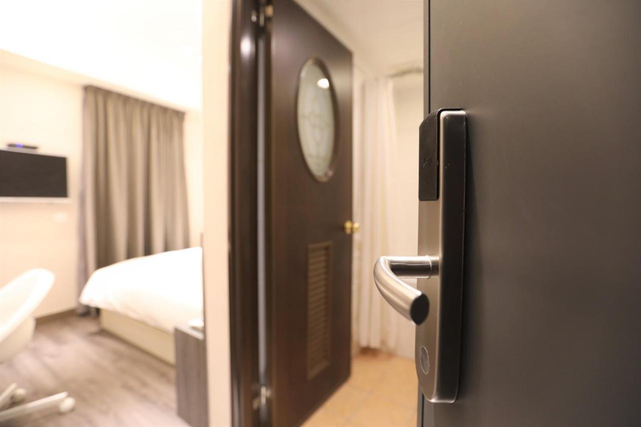 Exquisite Single Room