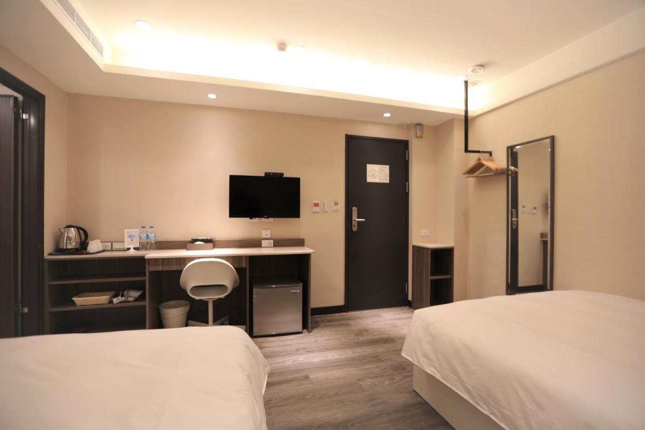Quadruple Room without Window